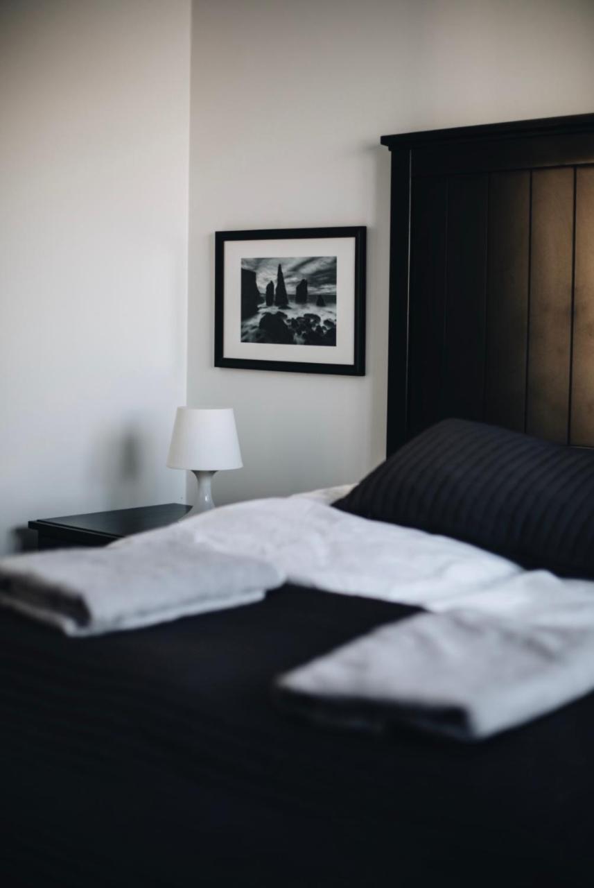 Hellatun Guest House! Bagian luar foto